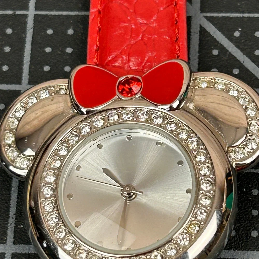 Disney Store Minnie Mouse Watch Red Leather Rhinestone Silver Tone‎ Never Worn
